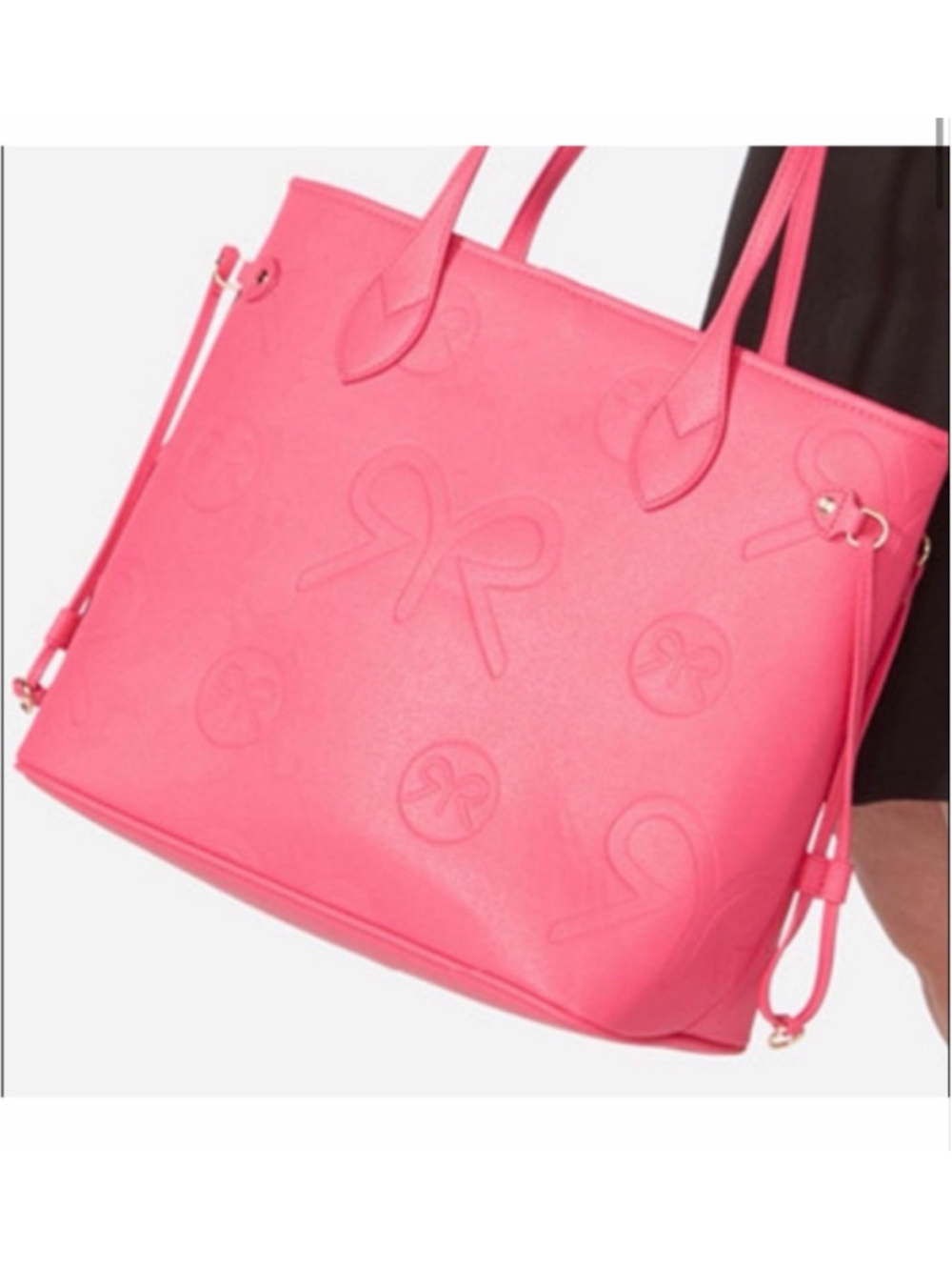RUBY RIBBON | SIGNATURE LOGO TOTE IN PINK
Faux Leather| NWT